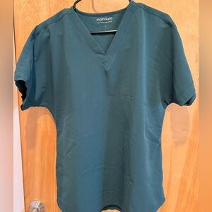 Mandala Caribbean Blue scrub top. Size large. Never worn.